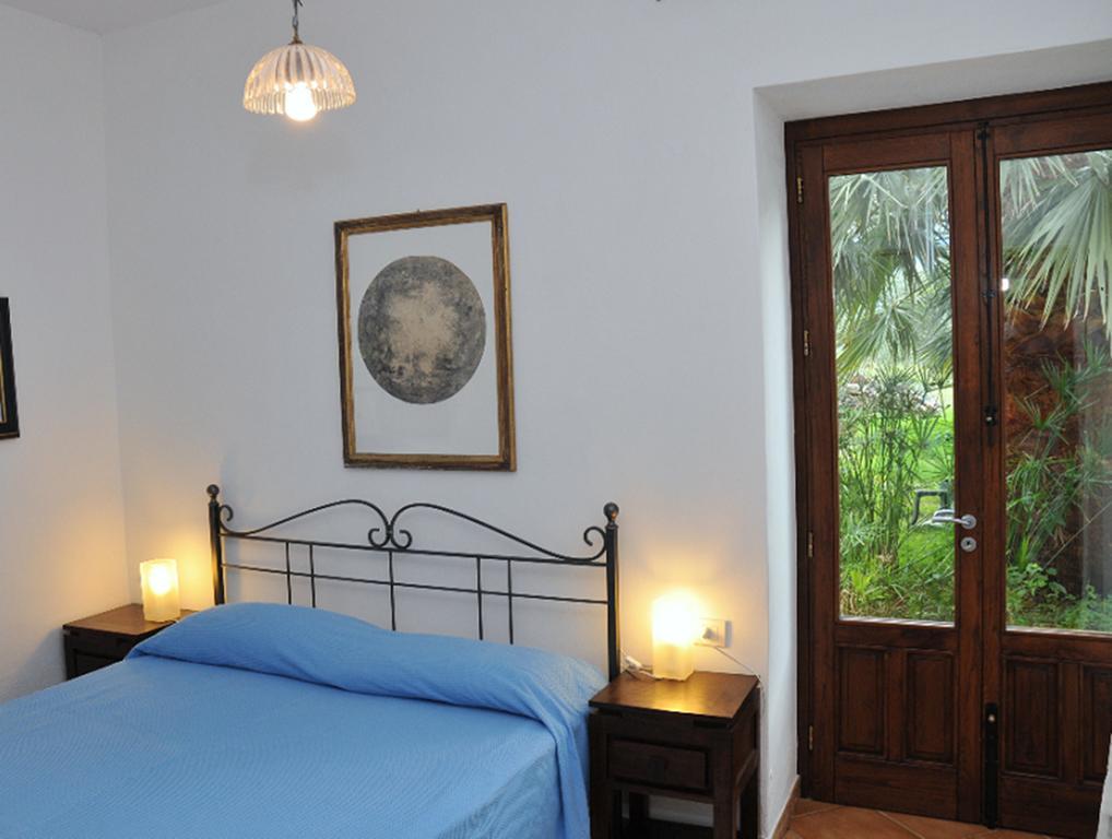 La Manna Di Zabbra Hostal Pollina Habitación foto